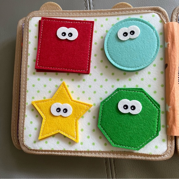 Personalized Giraffe Felt Activity Book for Kids - Picture 7 of 14